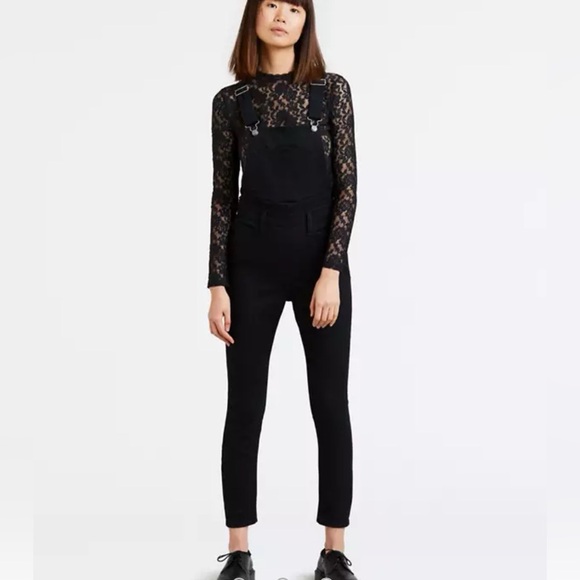 Levi's Denim - Levi’s Women’s Black Skinny Overalls - 31